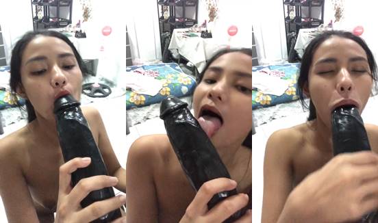 Bokep indonesia playbokep abg jilatin dildo jumbo